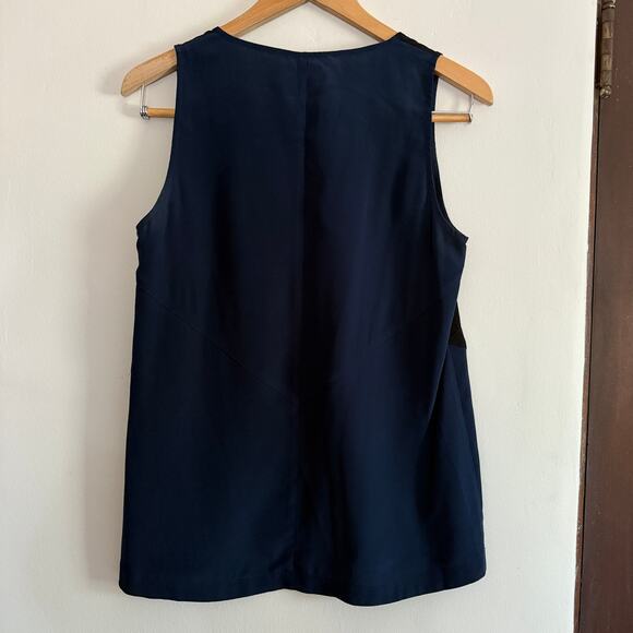 10 Crosby DEREK LAM | Navy Blue and Black Silk V Neck Sleeveless Shell Top Small - Picture 2 of 8